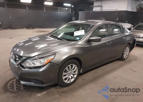 2017 Nissan Altima 2.5 S z USA, uszkodzony, nr VIN 1N4AL3AP8HC235609